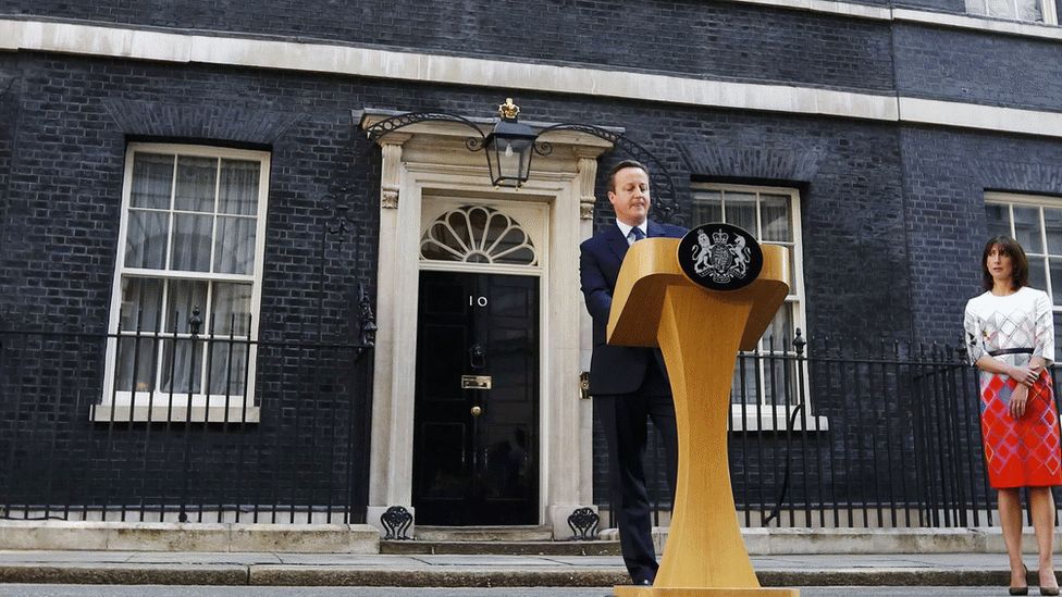 David Cameron resigns on 24 June 2016