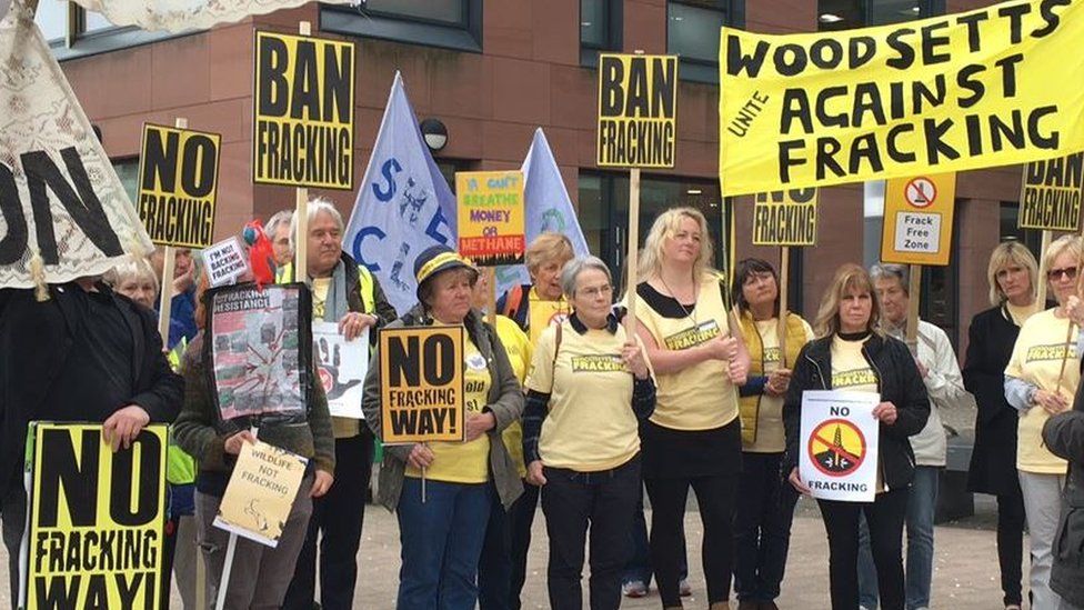 Anti-fracking protestors included Friends of the Earth and the Green Party as well as Harthill Against Fracking