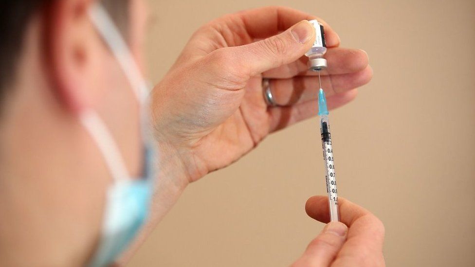 Covid Gap Between Pfizer Vaccine Doses Should Be Halved Say Doctors Bbc News