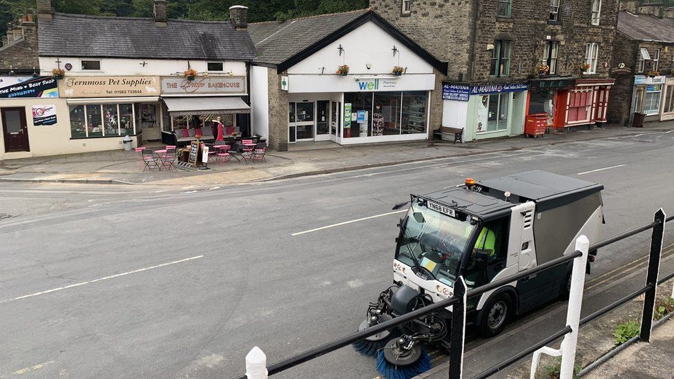 Road sweeper in Whaley Bridge