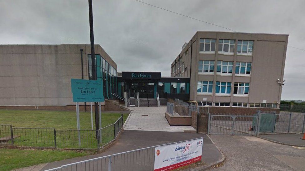 Ysgol Gyfun Bro Edern