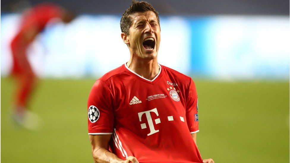 Robert Lewandowski of Bayern Munich celebrates at the end of the UEFA Champions League final 2020