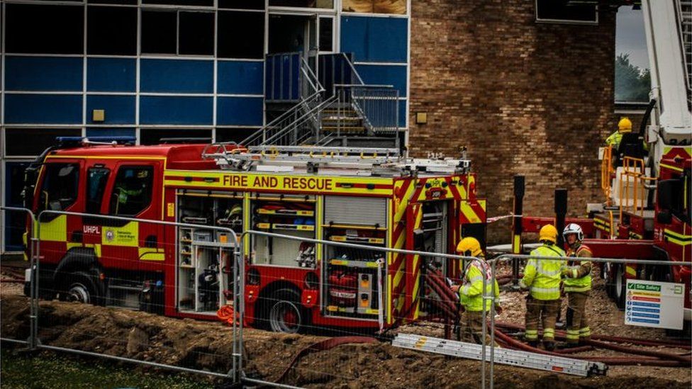 Brune Park Community School in Gosport damaged by fire - BBC News