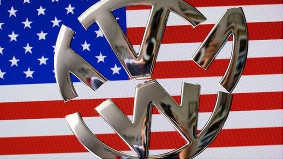 VW bade on US flag