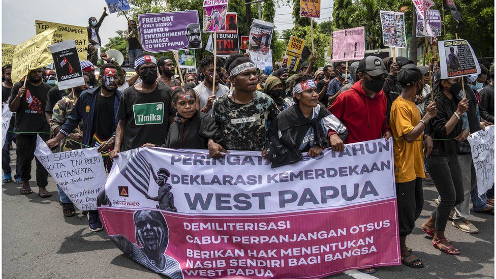 Papuan students demonstrate in Surabaya