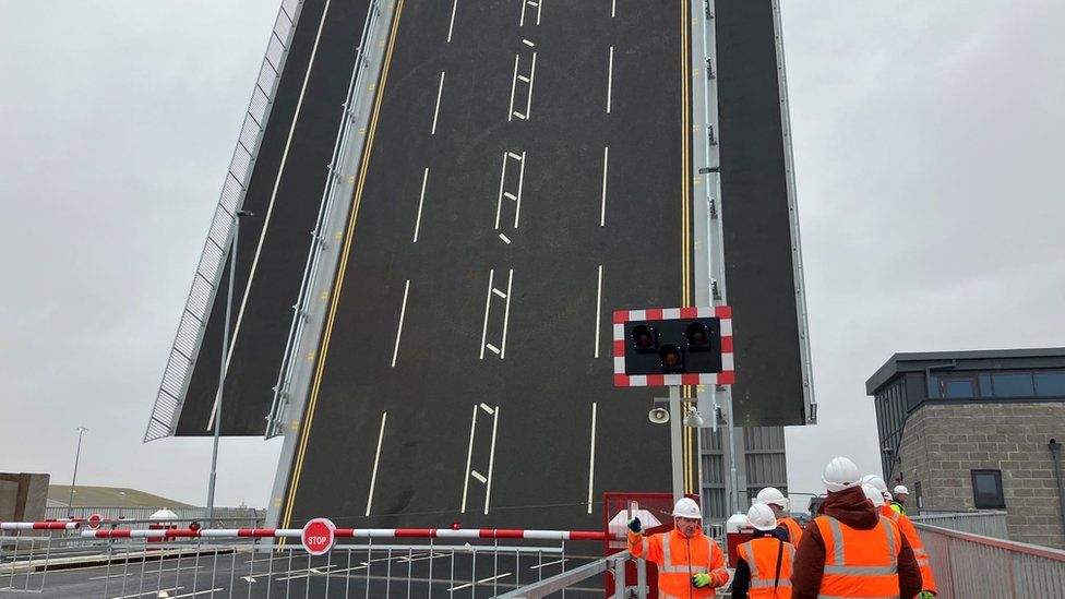 Herring Bridge span opening