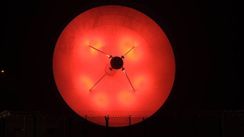 GCHQ Bude satellite dish turns red for Remembrance BBC News