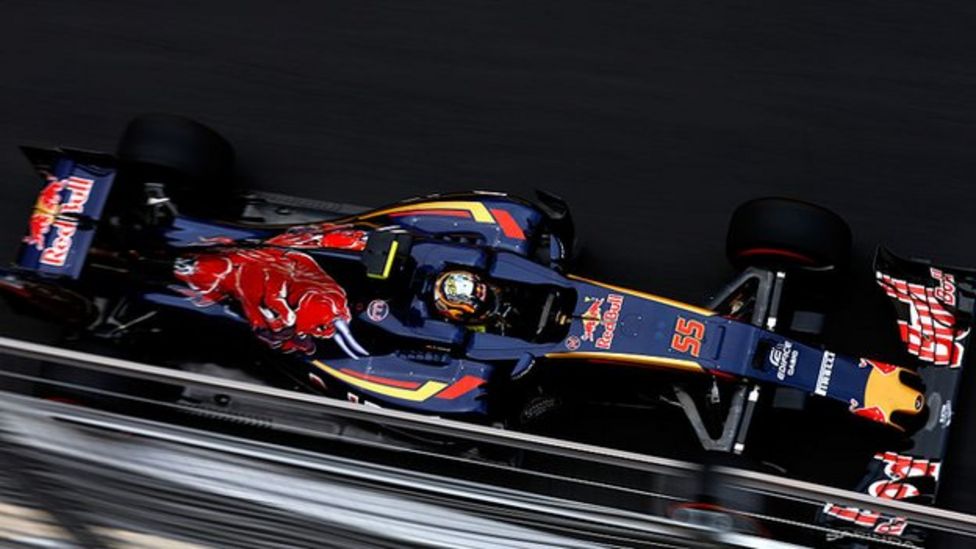 Red Bull: Carlos Sainz will stay with junior outfit Toro Rosso - BBC Sport