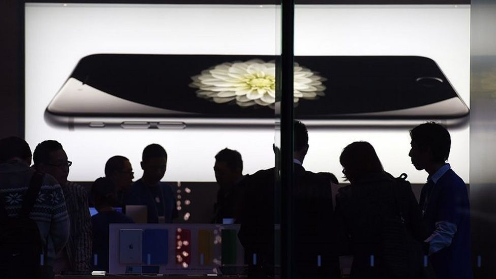 Apple Awarded $539m In US Patent Case Against Samsung - BBC News