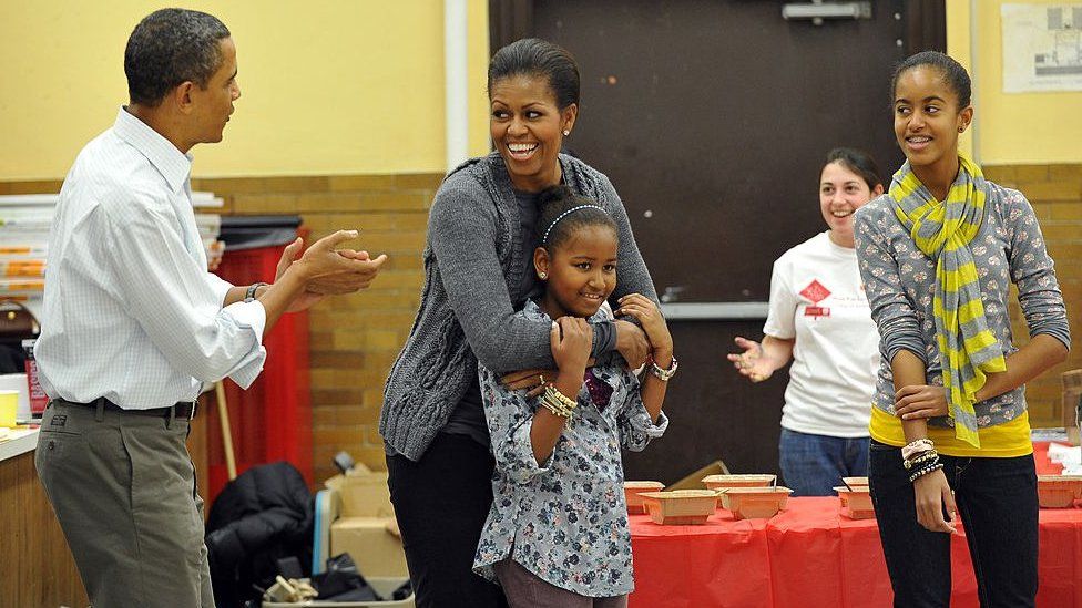 In pictures: Obama girls' eight years in the White House - BBC News