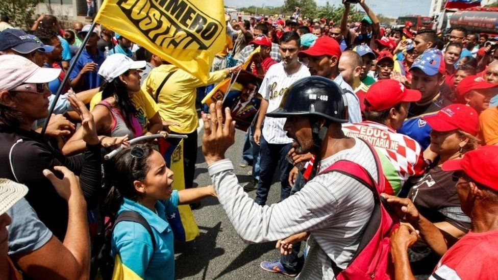 Rival supporters clash in Margarita islan, Venezuela, 12 Oct