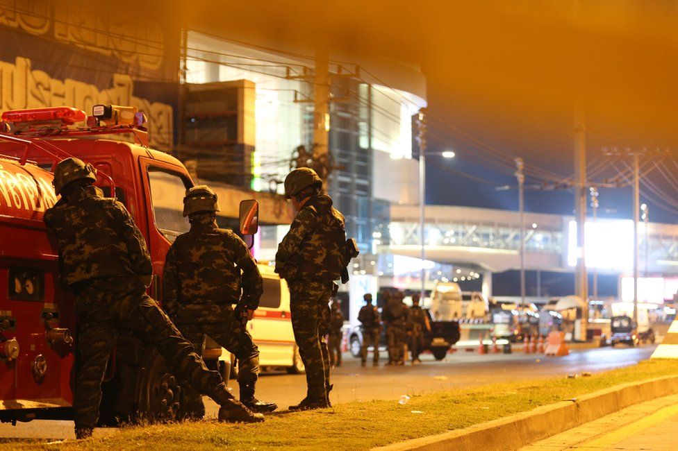 Soldiers outside the shopping centre