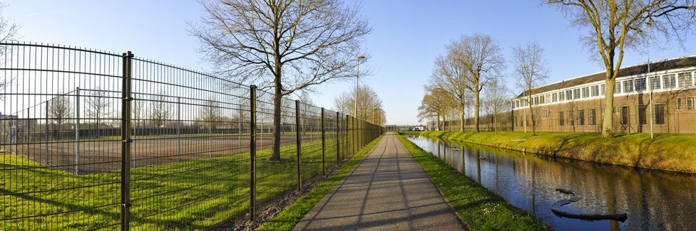 The path leading the building where prisoners work