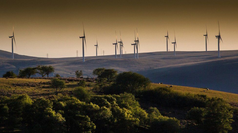 Wind turbines at Cwmllynfell