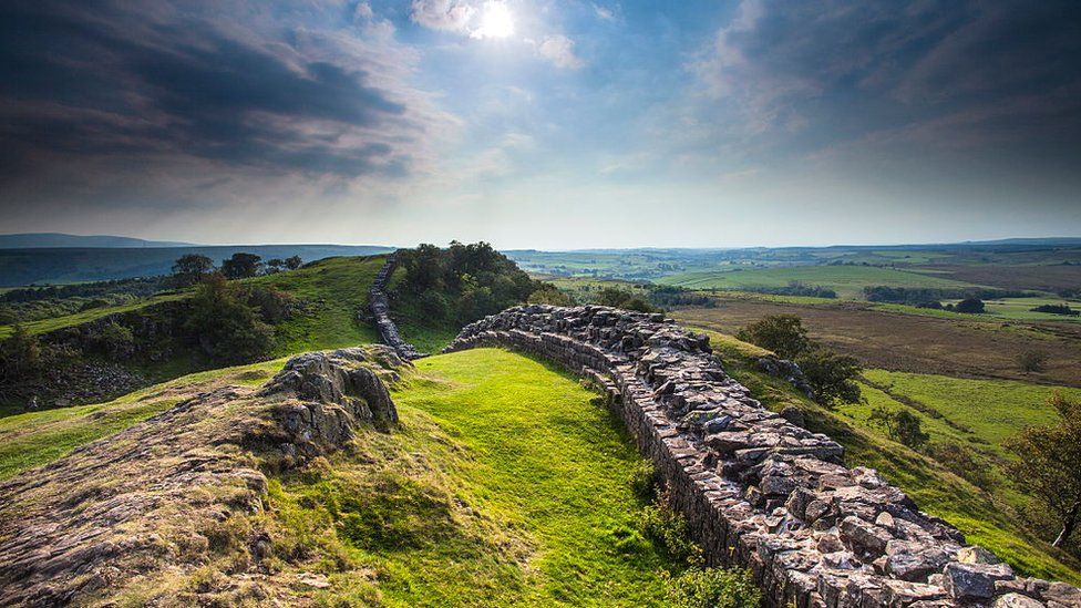 How Trump's wall compares to other famous walls - BBC Newsbeat