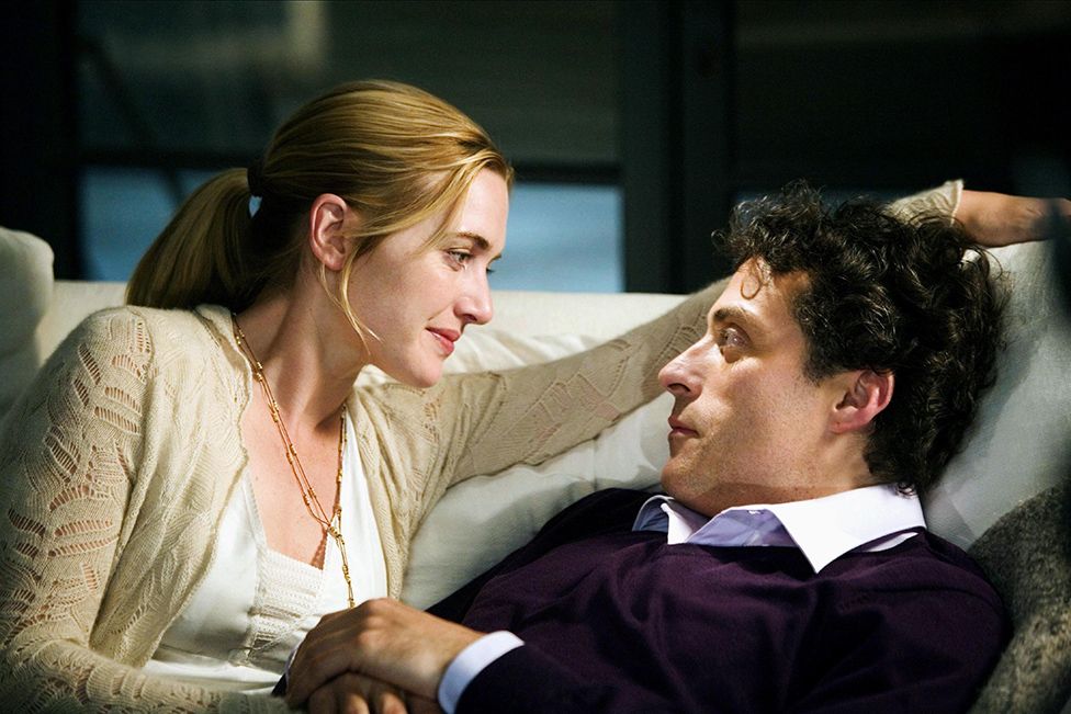 Kate Winslet and Rufus Sewell in The Holiday