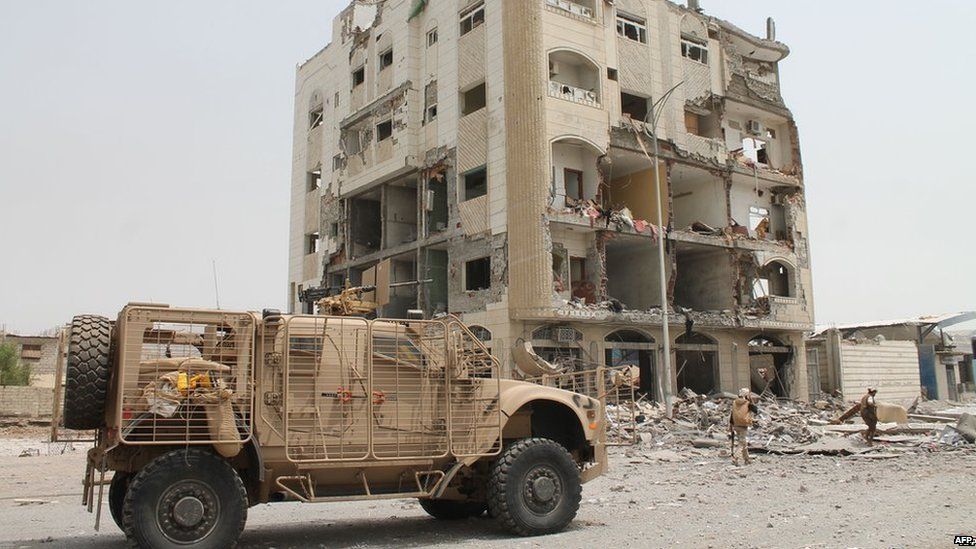 Yemen conflict Exiled ministers return to Aden BBC News