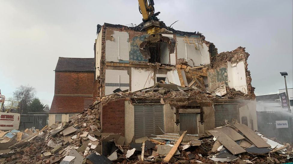 Black Horse demolition: Centuries-old Coventry pub bulldozed for road ...