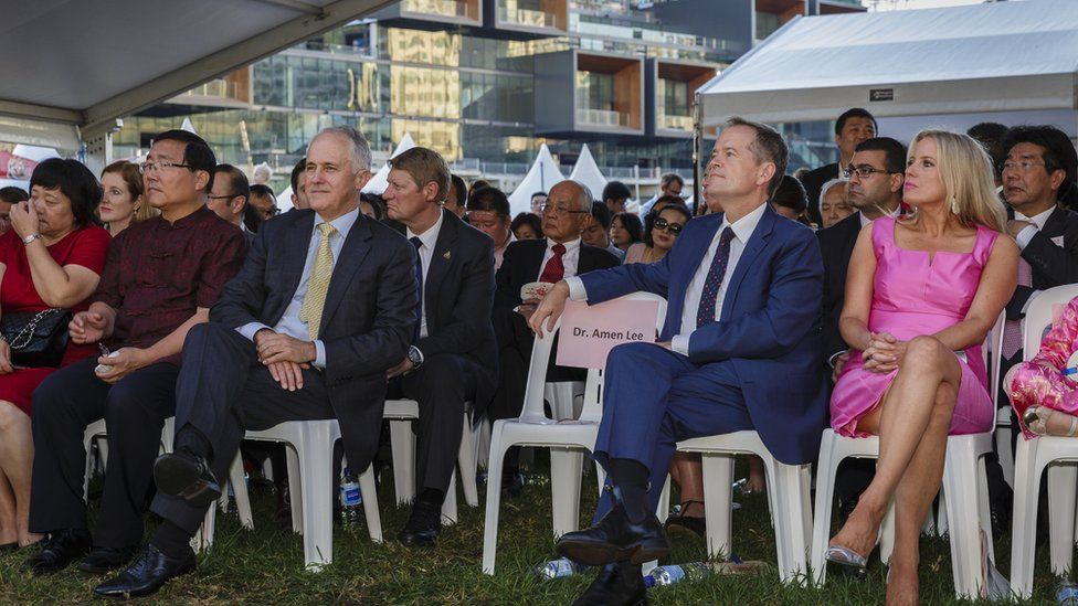 Prime Minister Malcolm Turnbull (centre left) and Opposition Leader Bill Shorten (centre right)