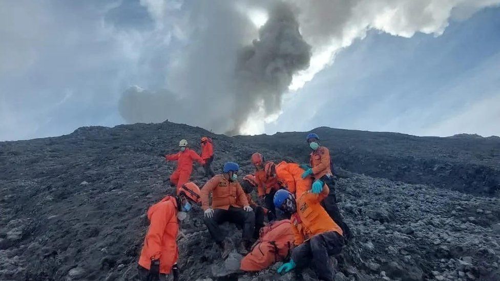 Marapi volcano Indonesia rescue