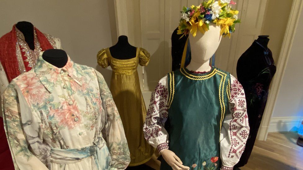 Ukrainian dress on show in Leeds to celebrate war-torn country's culture -  BBC News