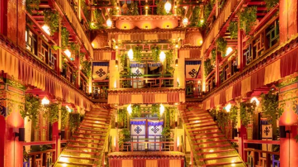 Interior of Guzang Shuhua Hotel in Lhasa