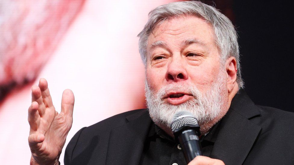 Steve Wozniak speaking into a microphone