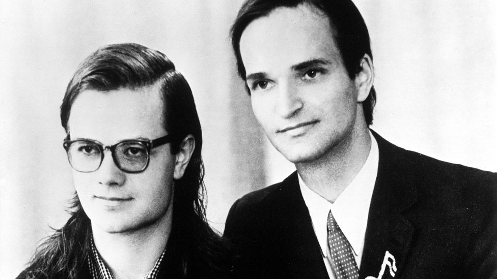 Kraftwerk founder Florian Schneider dies at 73 - BBC News