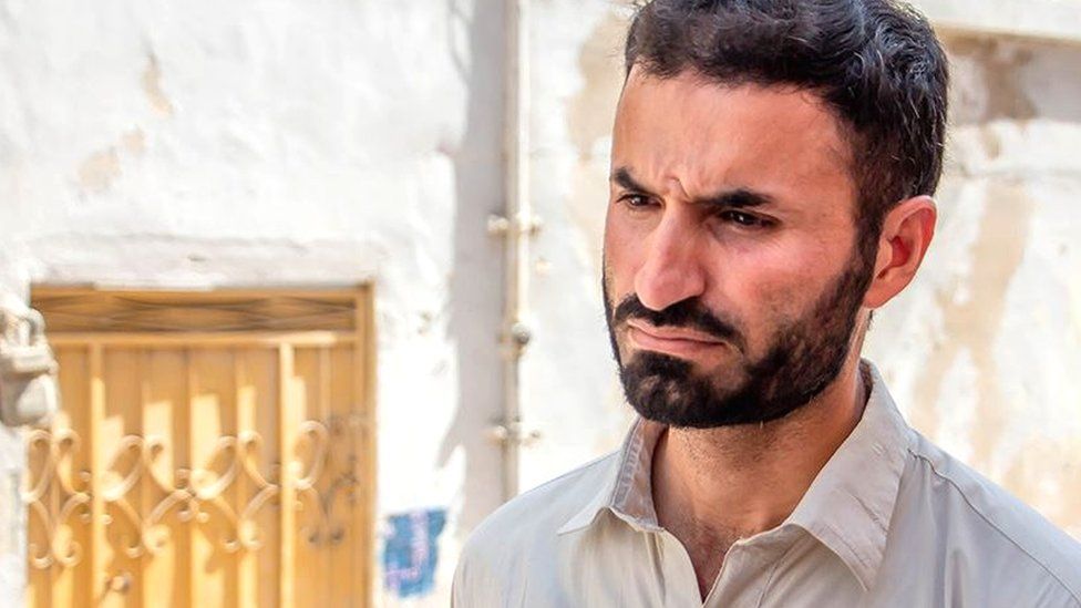 Sceptical father in Baldia Town, Pakistan