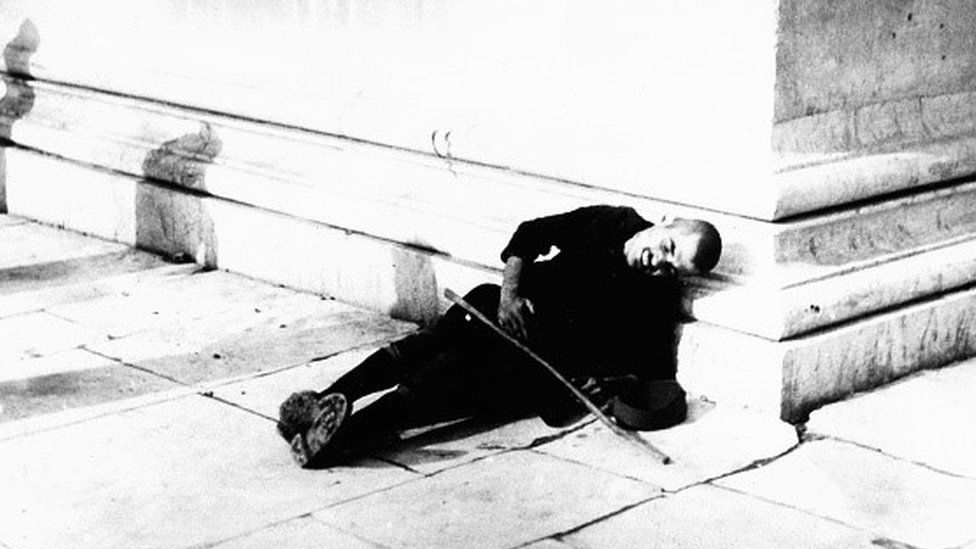 A person dying of starvation in the streets of Athens (Winter 1942)