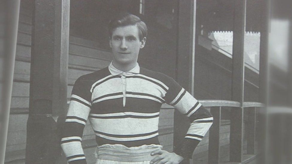 'Jack' Harrison VC Memorial stone dedicated BBC News