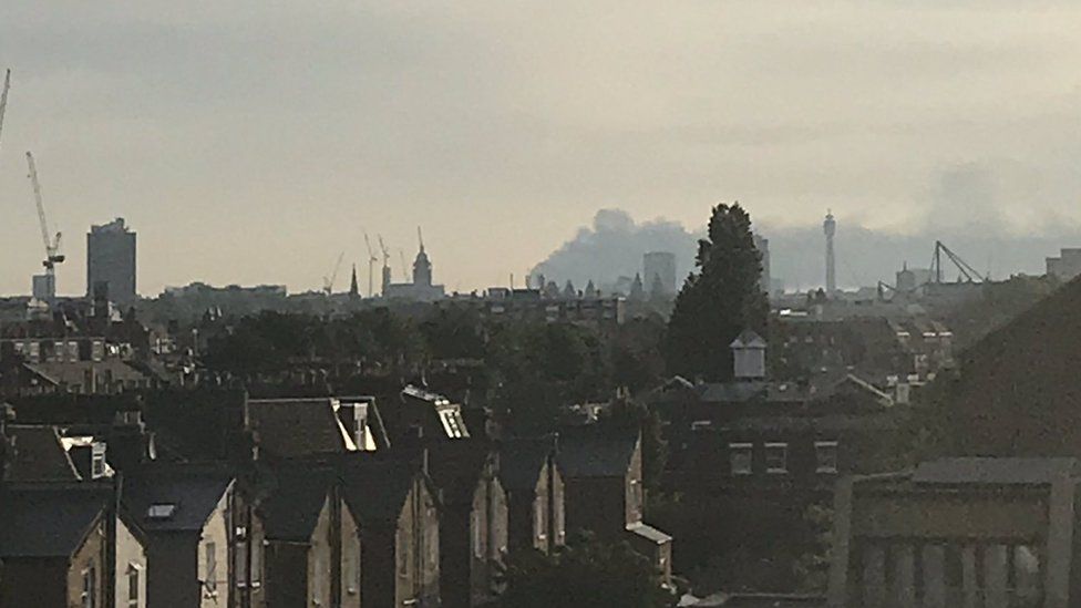 Tottenham Fire: Warehouse Blaze Creates Huge Smoke Plume - BBC News