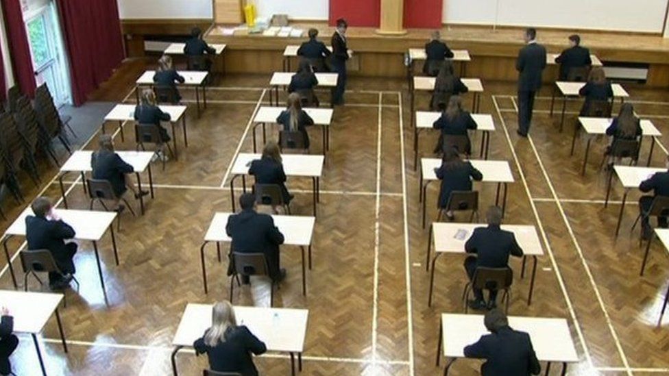 Gcse Education Minister Peter Weir Allows Numbered Grades c News