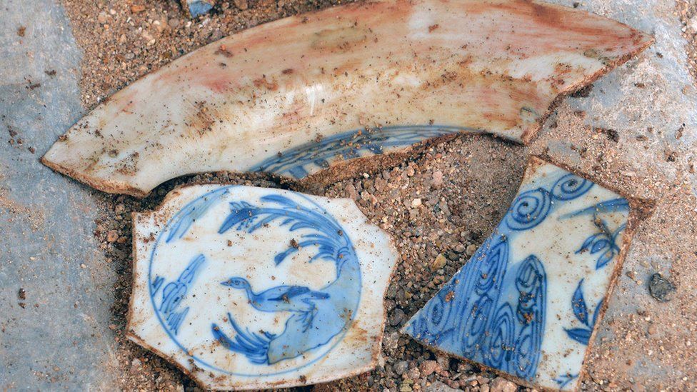 Porcelana de la dinastía Ming encontrada durante las playas de Baja Calfiornia.