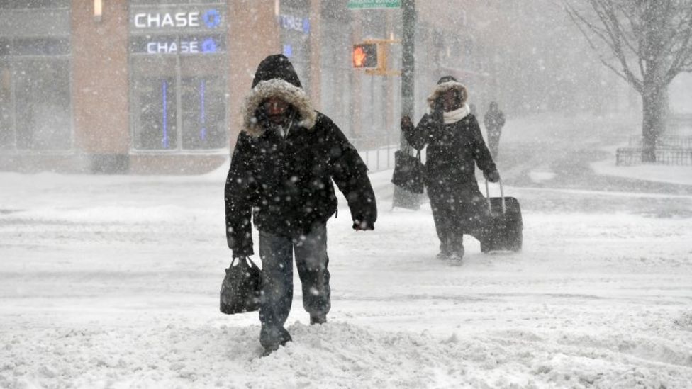 Deadly Winter Storm Knocks Out Power For 1.5m In US And Canada - BBC News