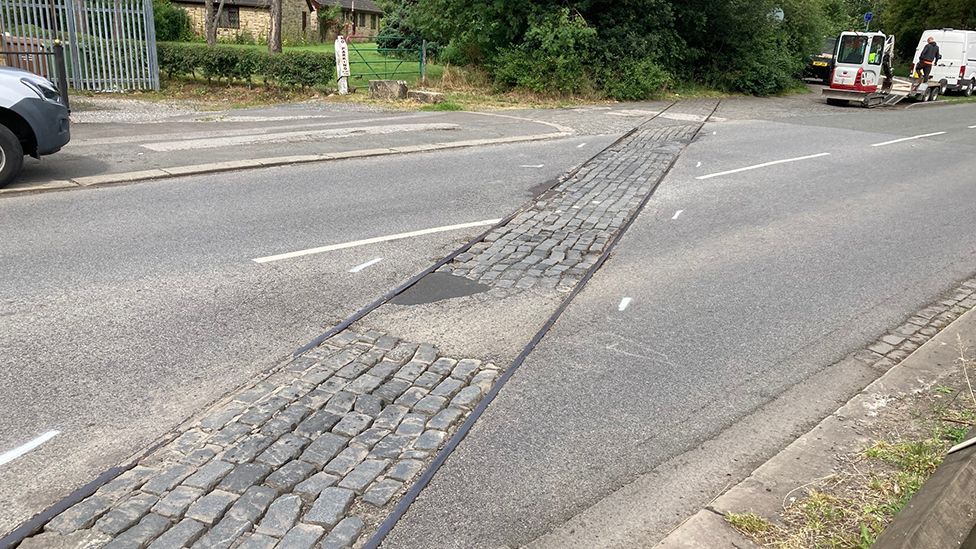 Line crossing the road