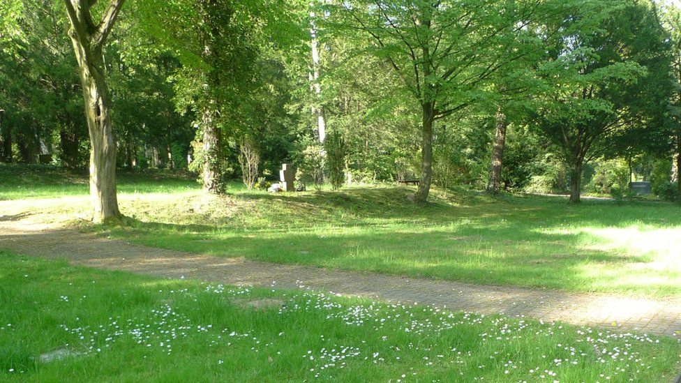 Am Wehl Cemetery, Hamelin