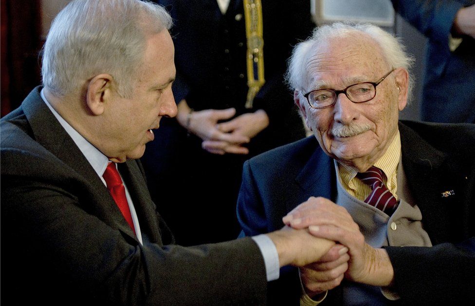 Benjamin Netanyahu and Johan Van Hulst in 2015