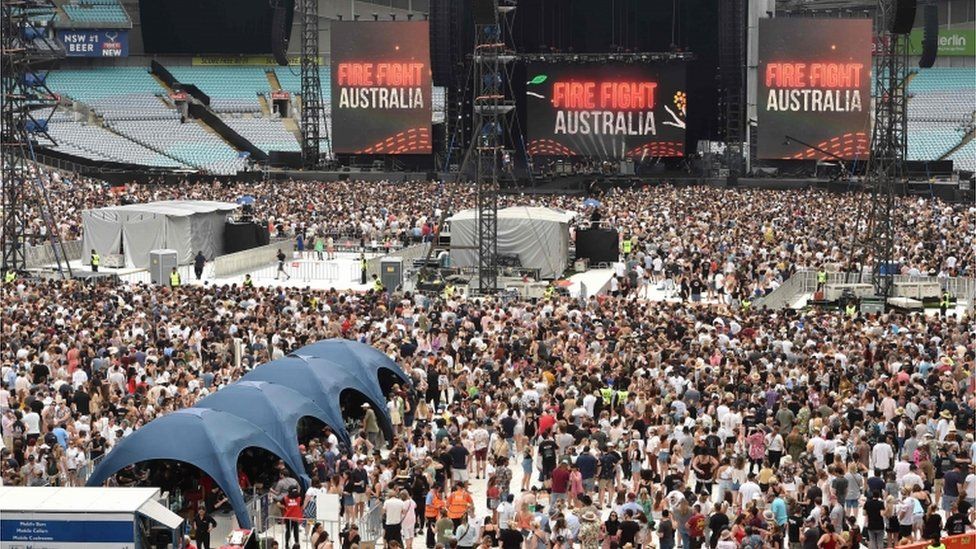 Crowds at the concert