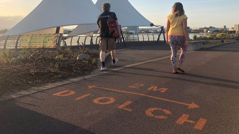 Two metre marking in Cardiff Bay