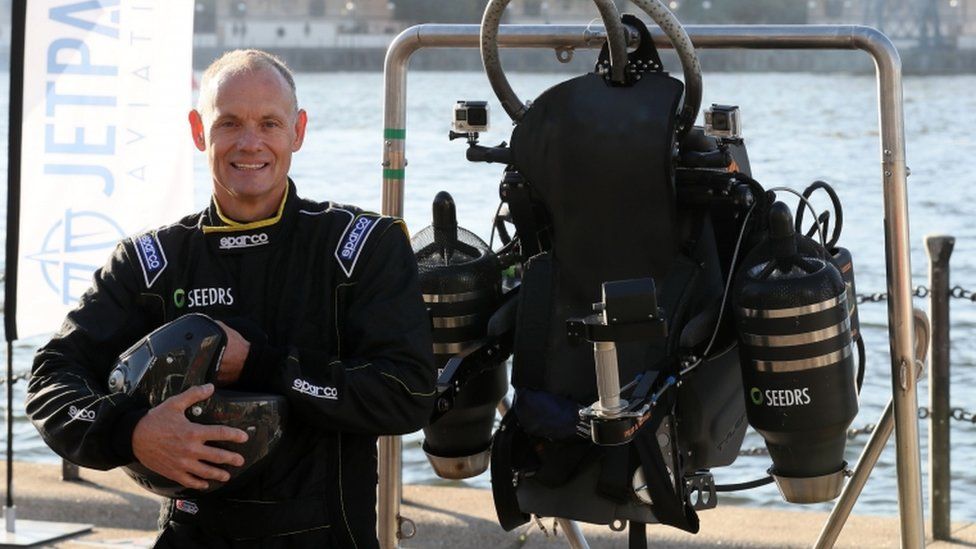 JB-9 jetpack makes spectacular debut flying around Statue of Liberty