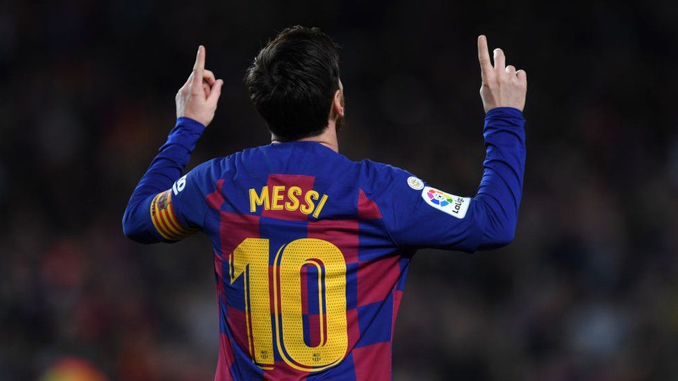 Why Lionel Messi used to wear No.19 and not No.10 - Barcelona