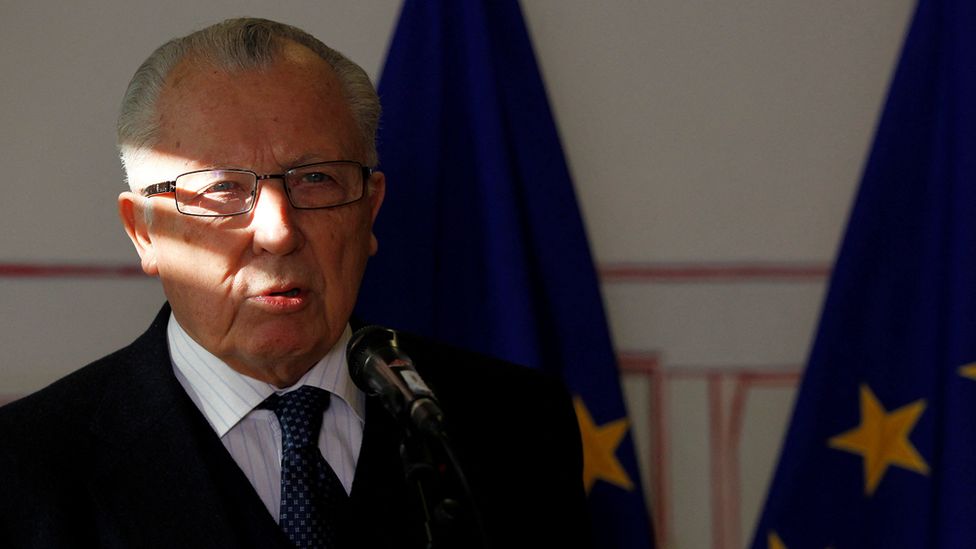 Former European Commission President Jacques Delors speaks during a news conference with EU Commission President Jose Manuel Barroso (not pictured) at the EU Commission headquarters in Brussels February 7, 2012