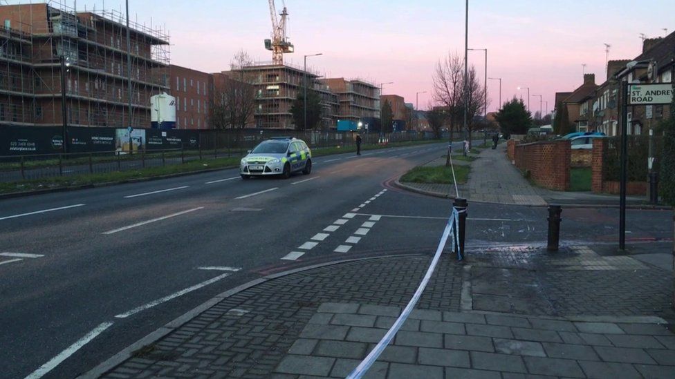 A40 Crash In London Leaves Two Dead After Police Chase   BBC News