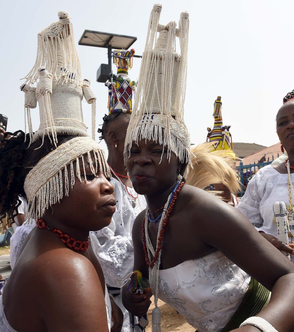 Ooni of Ife: New Yoruba king crowned in Nigeria - BBC News