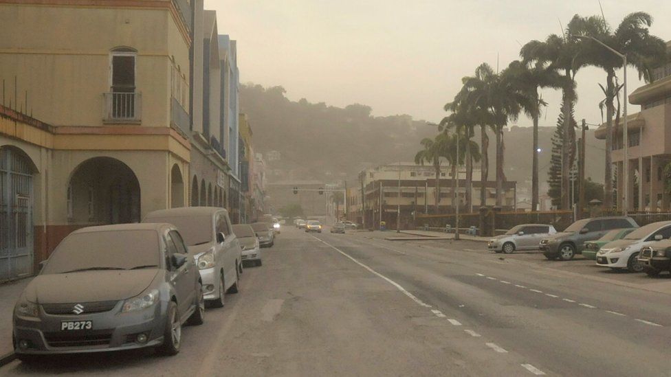 St Vincent volcano: Ash rains down on Caribbean island - BBC News