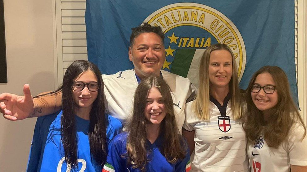 Ciro Ciampi with his wife and three of his daughters