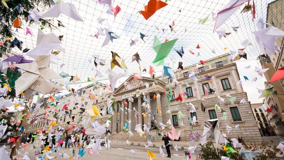Origami birds in a WWF campaign inspired by Craftivist Collective