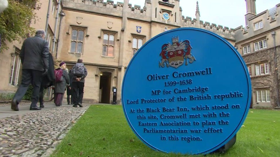 The blue plaque honouring Oliver Cromwell
