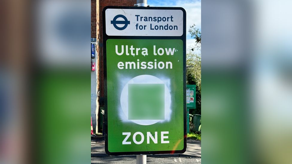 A fake Ulez sign